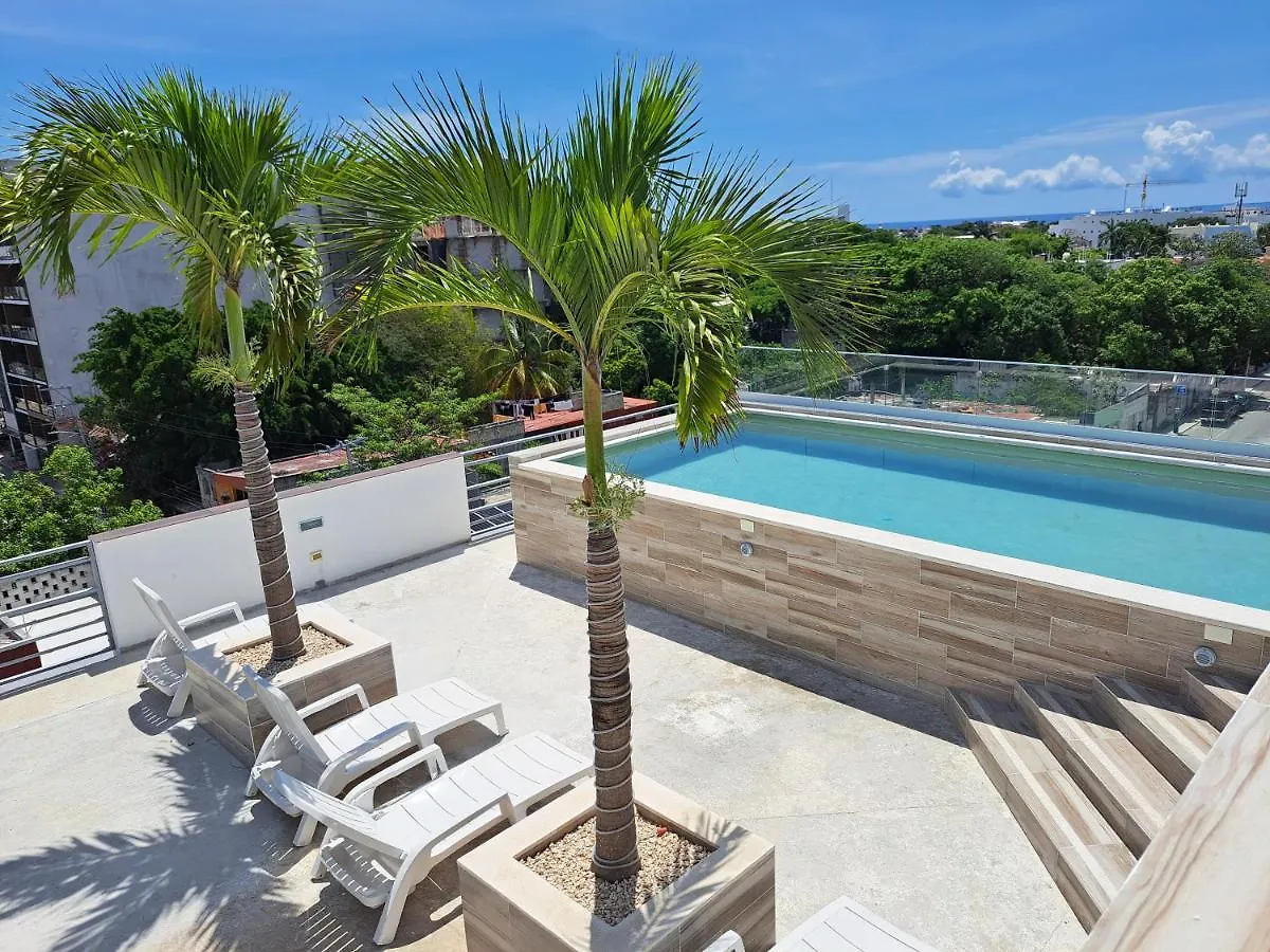 Condo Kiaraluna contacts